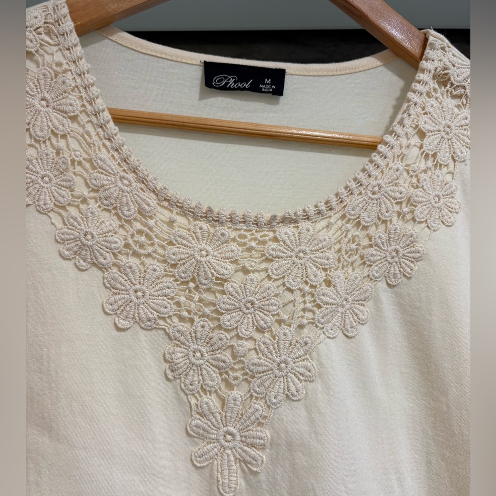 ❗️Cream Long-Sleeve Scoop Neck Top with Floral Design by Pearl 100% Cotton❗️